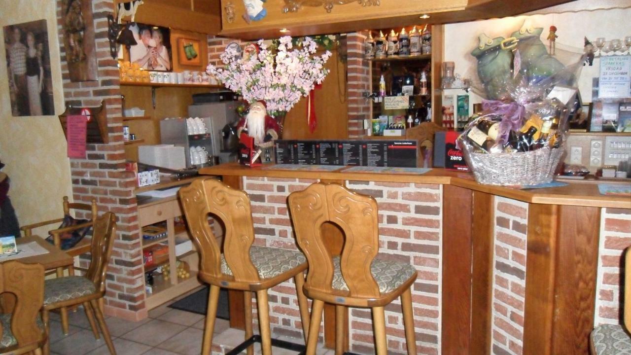 Gasthof Lederhose Diepenbeek 外观 照片